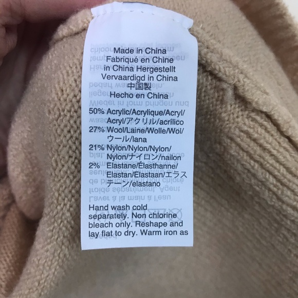 Madewell Dashwood V-Neck Sweater in Coziest Yarn - Picture 7 of 7